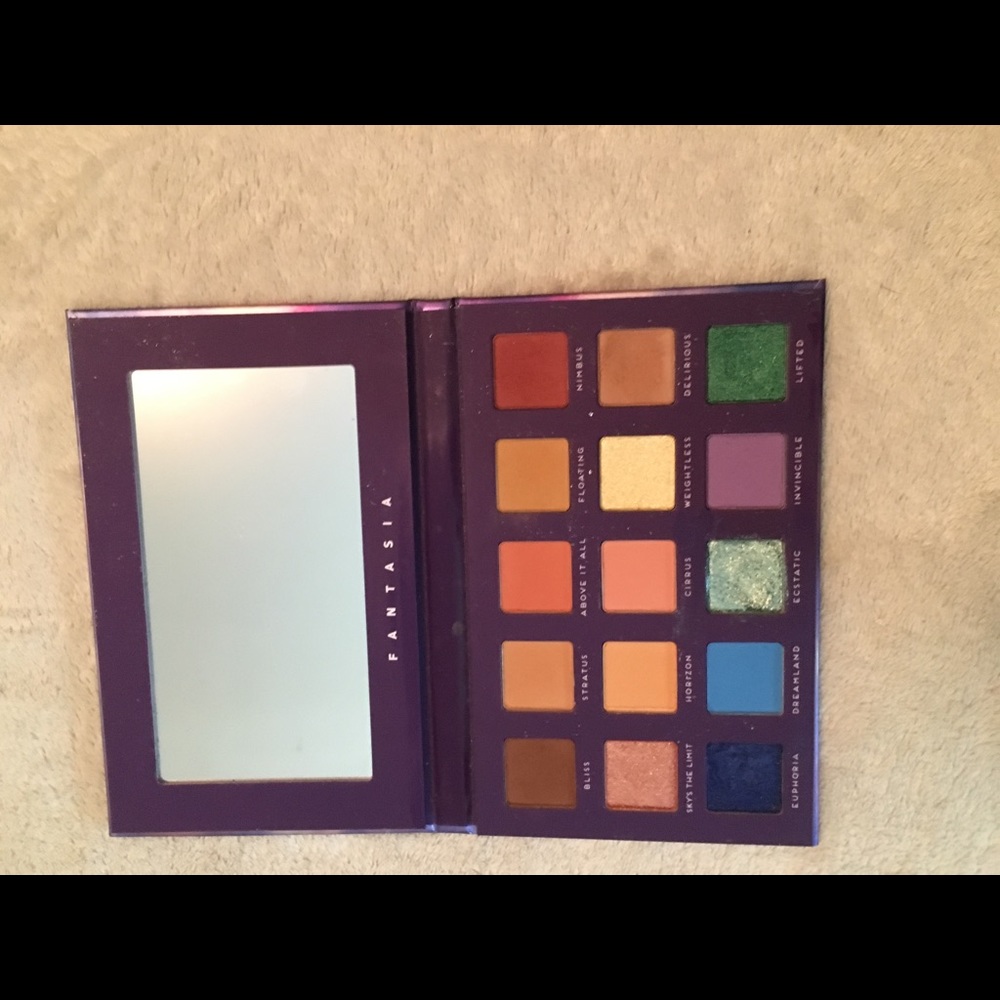 Eyeshadow pallet